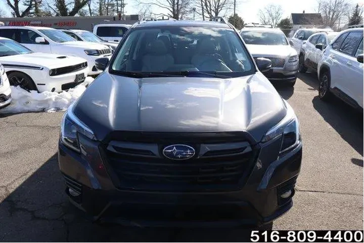 $28747 : Subaru Forester 2023 AWD Lim image 2