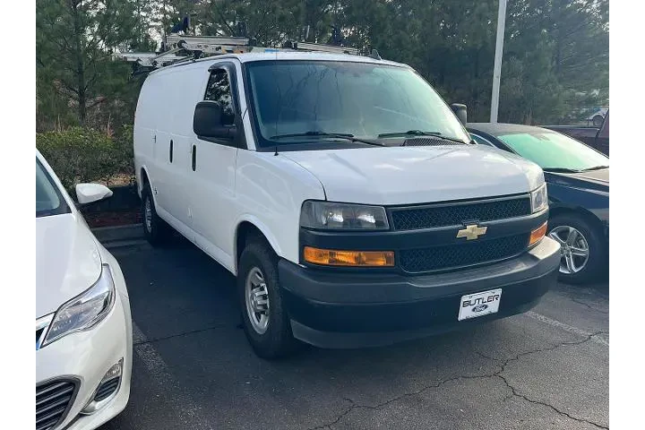 $24950 : Chevrolet Express 2022 2500 image 6