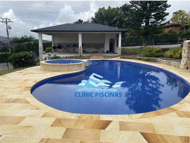 CLINIC PISCINAS Y JACUZZYS image 2