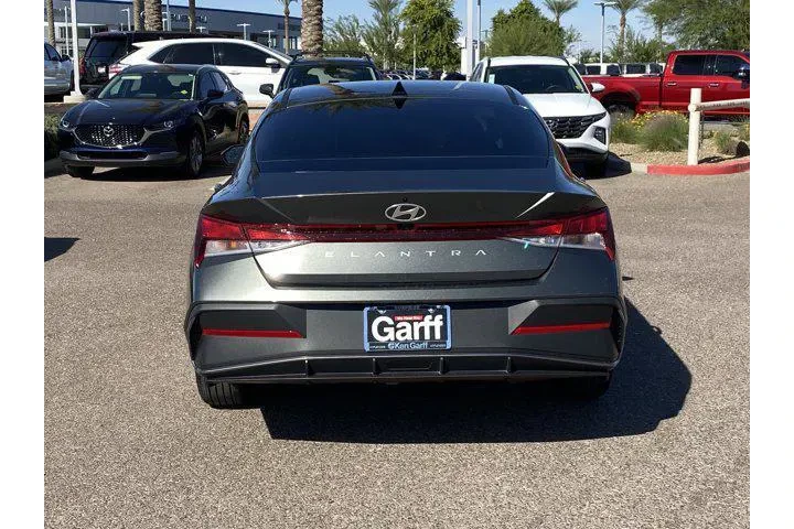 $19583 : Hyundai ELANTRA 2024 SEL 4dr image 4