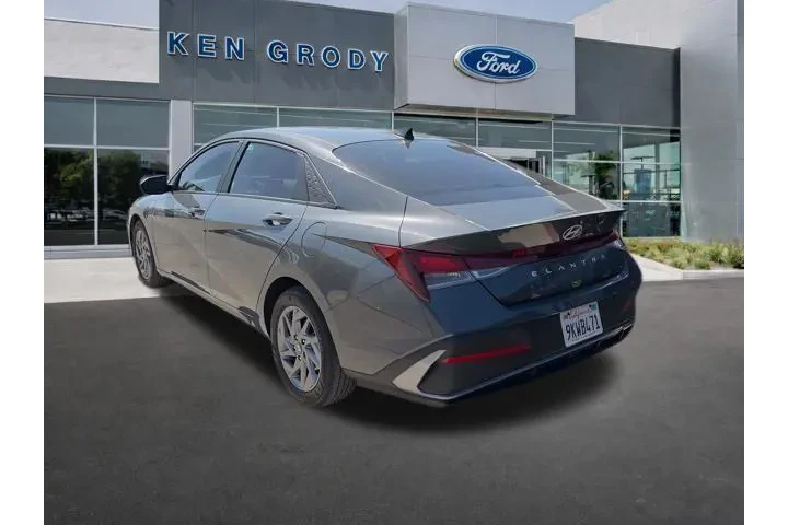 $21300 : Hyundai ELANTRA 2024 SEL 4dr image 4