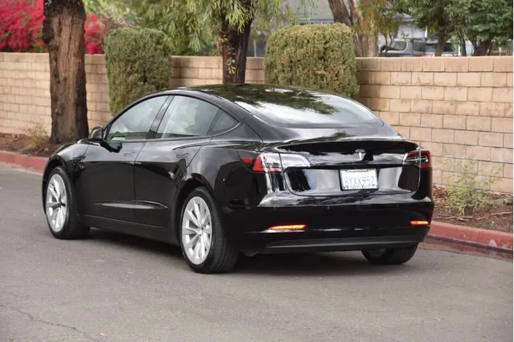 $23750 : 2021 Model 3 Standard Range P image 10