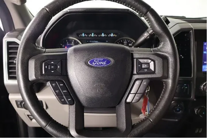 $28146 : Ford F-150 2020 4x2 XL 4dr S image 3