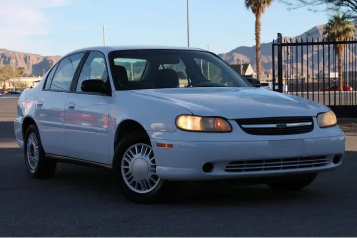 $4995 : 2001 Malibu image 1