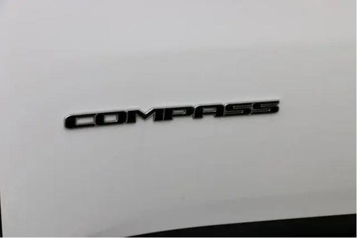 $27995 : Jeep Compass 2025 4x4 Limite image 7