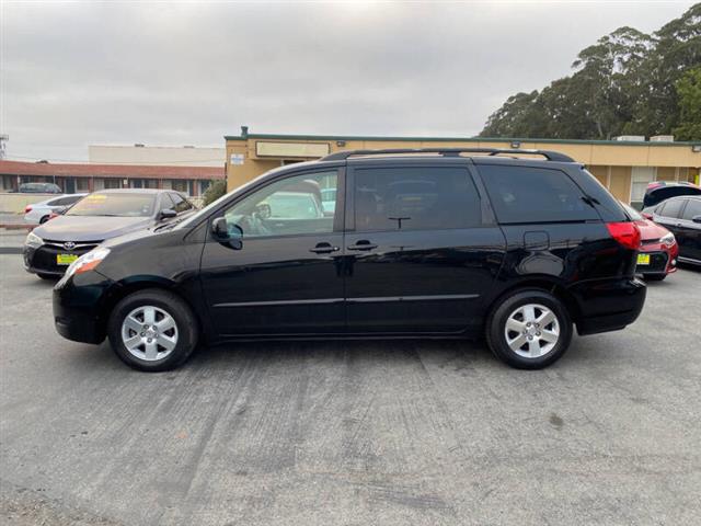 $12999 : 2009 Sienna XLE image 1