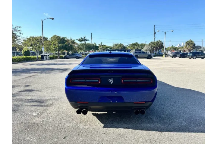 $31999 : 2018 Challenger 392 HEMI Scat image 7
