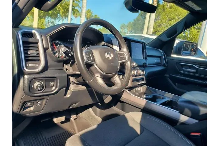 $29590 : Ram 1500 2021 4x2 Big Horn 4 image 10