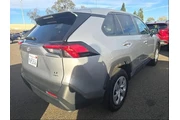 $27995 : Toyota RAV4 2024 AWD LE 4dr thumbnail