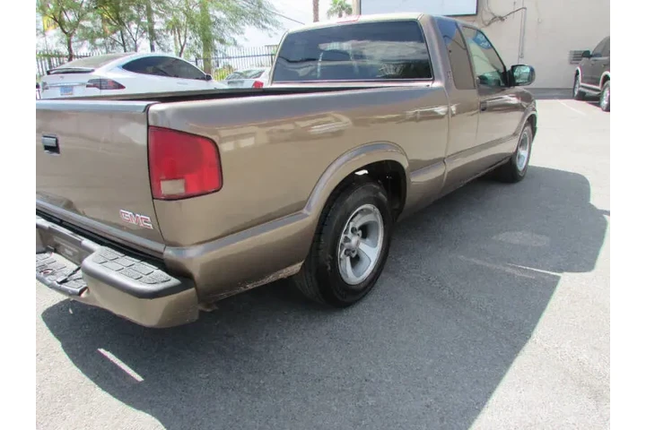 $7900 : 2003 GMC Sonoma SL image 4