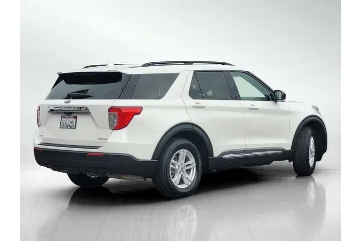 $27407 : Ford Explorer 2022 AWD XLT 4 image 4