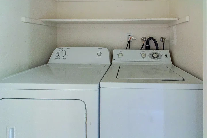 $800 : Home...Las Vegas, NV image 7