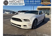 Ford Mustang 2013 V6 2dr Fas en Wichita