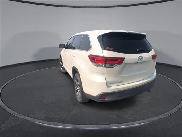 $19900 : PRE-OWNED 2019 TOYOTA HIGHLAN image 7