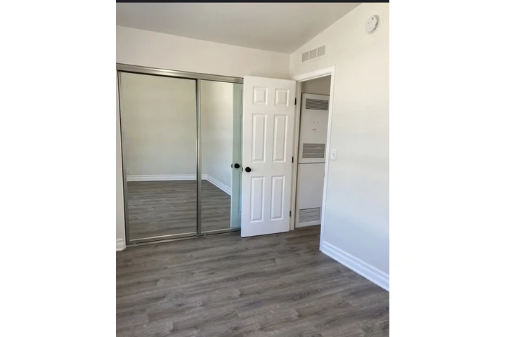 $800 : Recámara Persona sola image 2