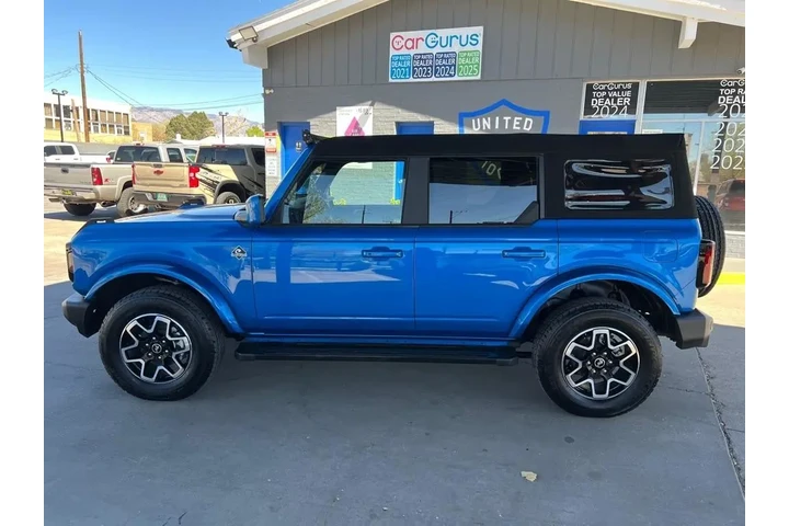 2024 Bronco Outer Banks 4-Door image 8