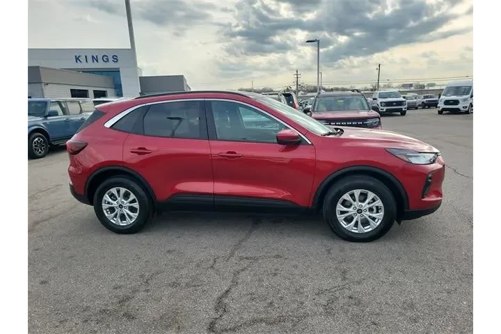 $27755 : Ford Escape 2023 AWD Active image 6