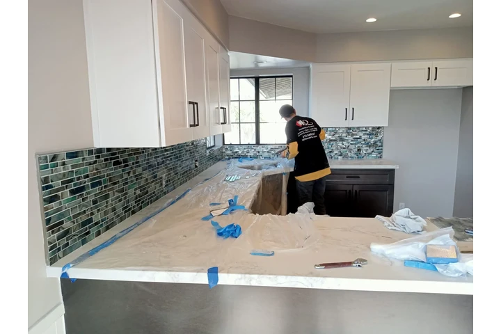 INSTALADOR DE TILE/HANDY MAN image 2