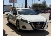 $17999 : 2020 Altima 2.5 SR thumbnail