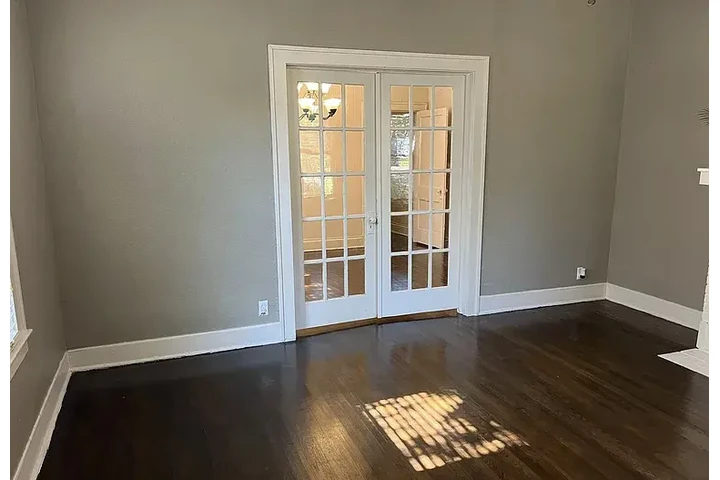 $1200 : HOUSE AVAILABLE IN DALLAS TX image 6