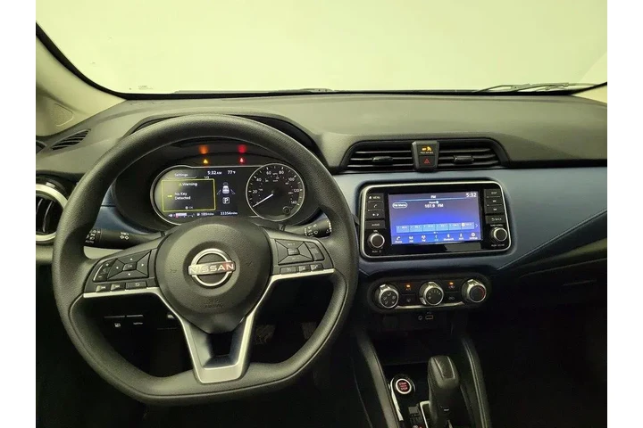 $18998 : Nissan Versa 2025 SV 4dr Sed image 10