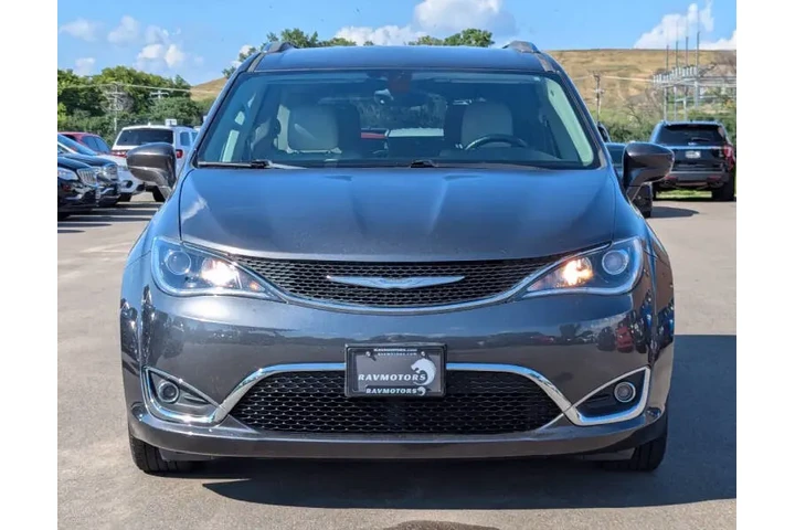 $14592 : 2017 Pacifica Touring-L Plus image 7