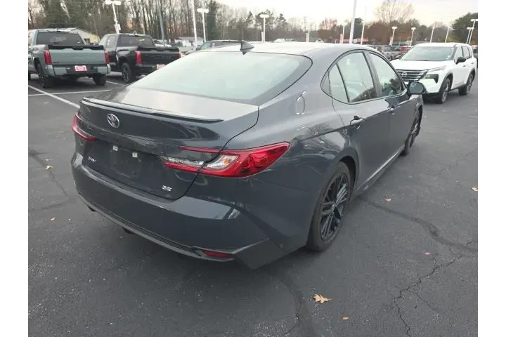 $28590 : Toyota Camry 2025 SE 4dr Sed image 8
