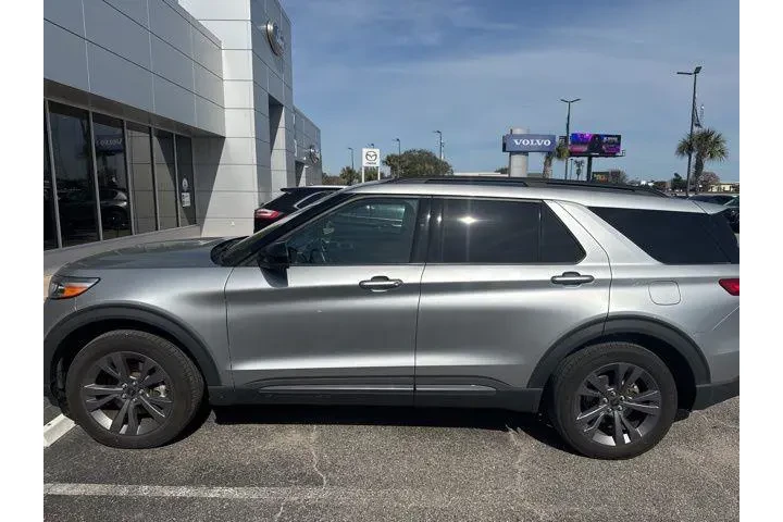 $29864 : Ford Explorer 2023 XLT 4dr S image 4