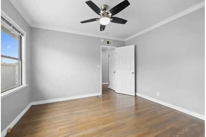 $2500 : 3Bedroom Home in S Vermont Ave image 6