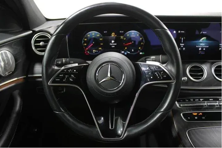 $39921 : Mercedes-Benz E-Class 2022 E image 8
