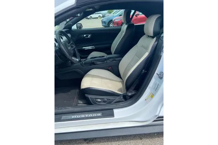 $18635 : Ford Mustang 2017 EcoBoost P image 5