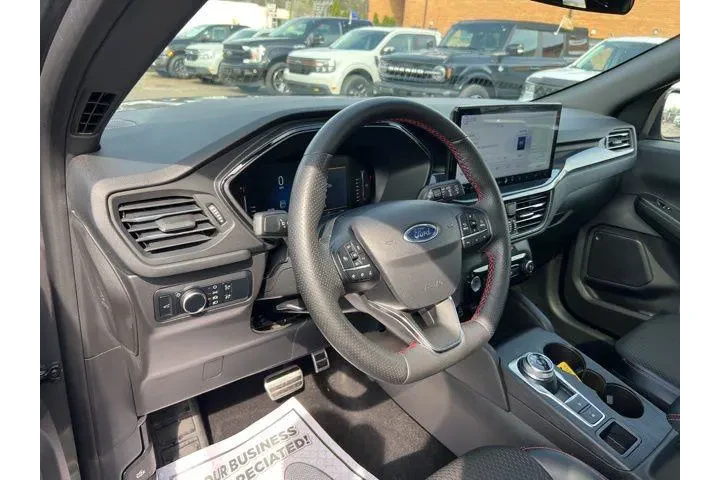 $22694 : Ford Escape 2024 AWD ST-Line image 7