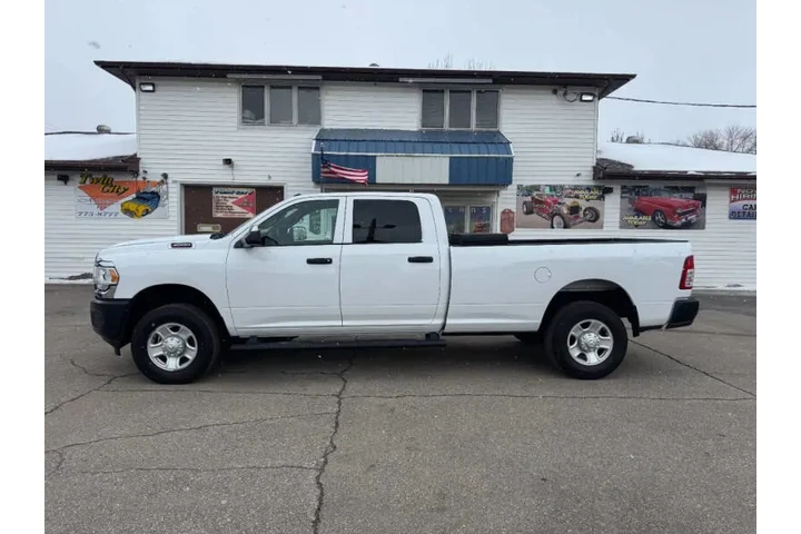 $32990 : 2022 RAM 3500 Tradesman image 1