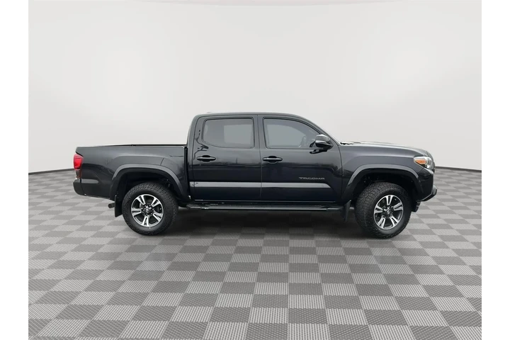 $31989 : Silver Certified 2019 Tacoma image 5