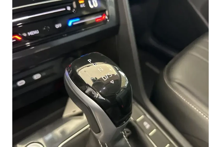 $18895 : Volkswagen Tiguan 2023 SE 4d image 8