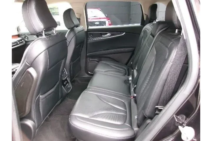 $34748 : Lincoln Nautilus 2021 AWD Re image 8