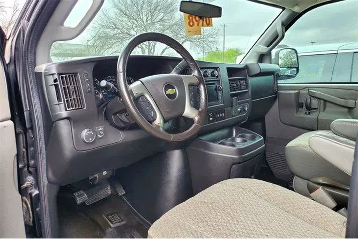 $16035 : Chevrolet Express 2017 LT 25 image 8