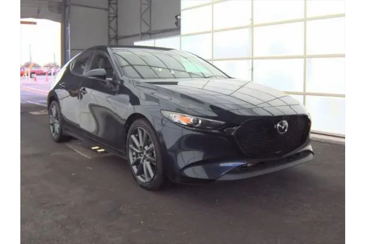 $17990 : Mazda Mazda3 Hatchback 2022 image 4