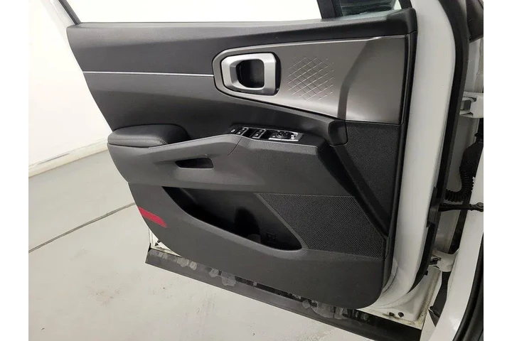 $29998 : Kia Sorento Hybrid 2023 AWD image 4