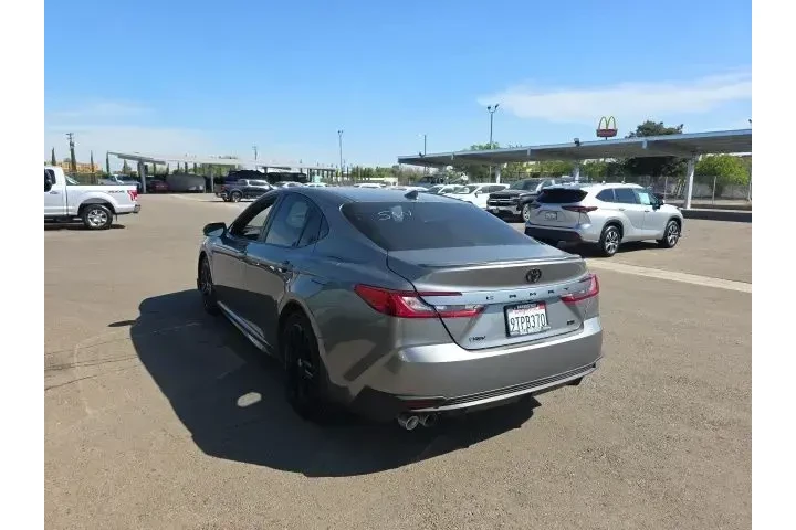 $31900 : Toyota Camry 2025 SE 4dr Sed image 4