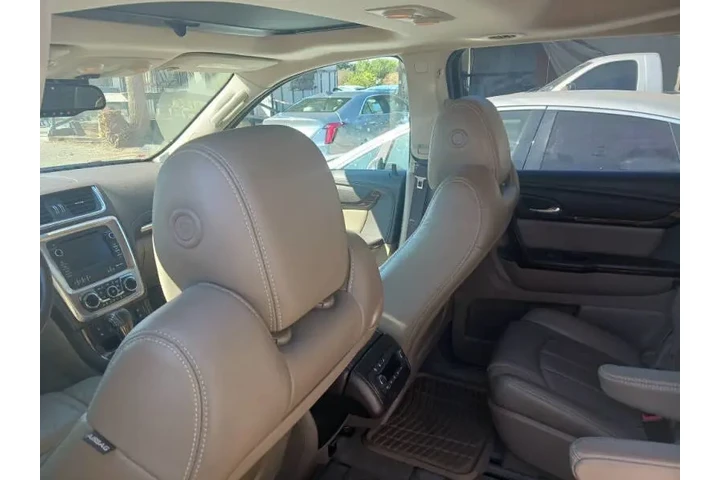 2015 GMC Acadia Denali image 3