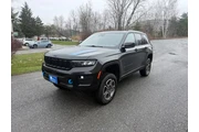 $31999 : 2023 Grand Cherokee Trailhawk thumbnail