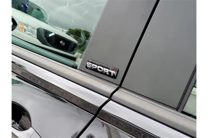 Volkswagen Jetta 2023 Sport image 7