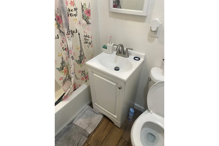 $640 : Comparto cuarto image 4