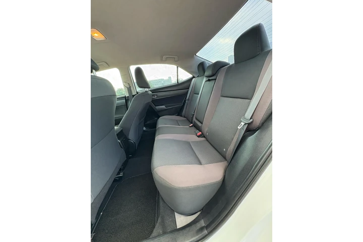 $1500 : Toyota Corolla 2017 image 7
