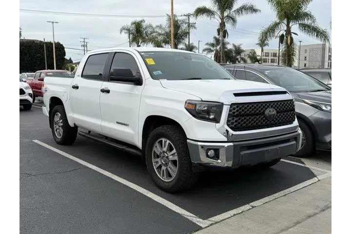 $31865 : Toyota Tundra 2018 4x2 SR5 4 image 1