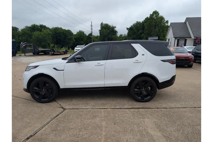 $41995 : 2023 Land Rover Discovery image 9