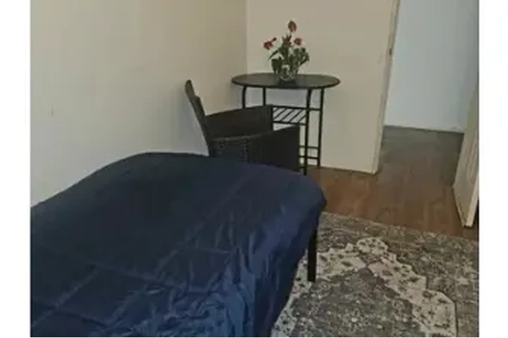 $750 : Cerca a Centro de Los Angeles image 1