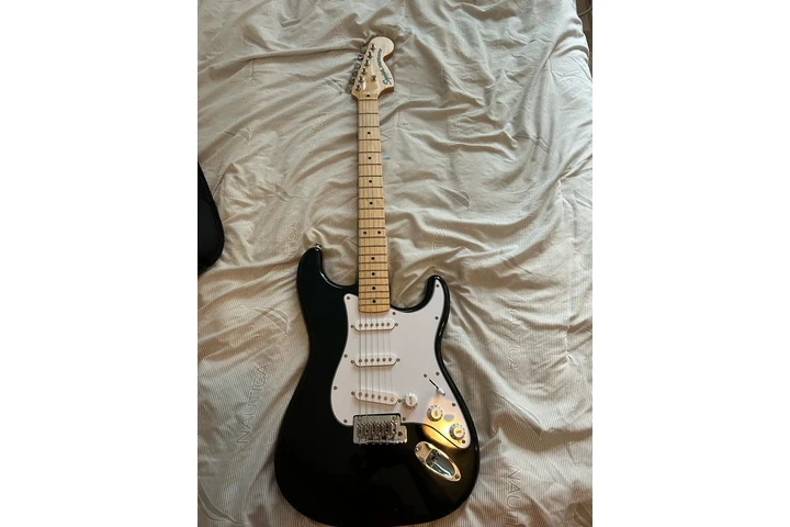 Guitarra Fender+ amplificador image 2