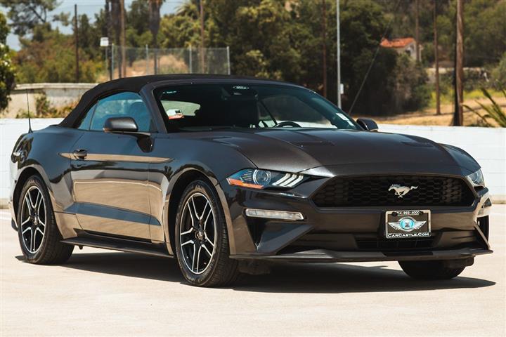 2022 Mustang EcoBoost Premium image 3